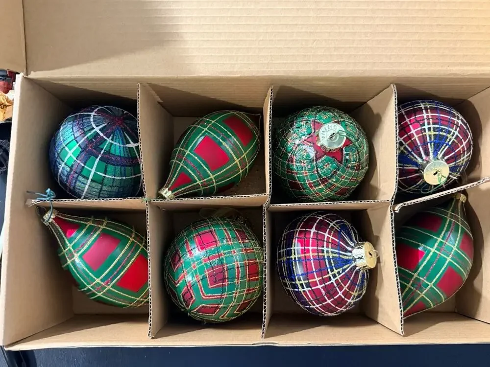 Vintage Jeffrey Banks Home Set of 8 Large Plaid Tartan Glass Ornaments w/ Box